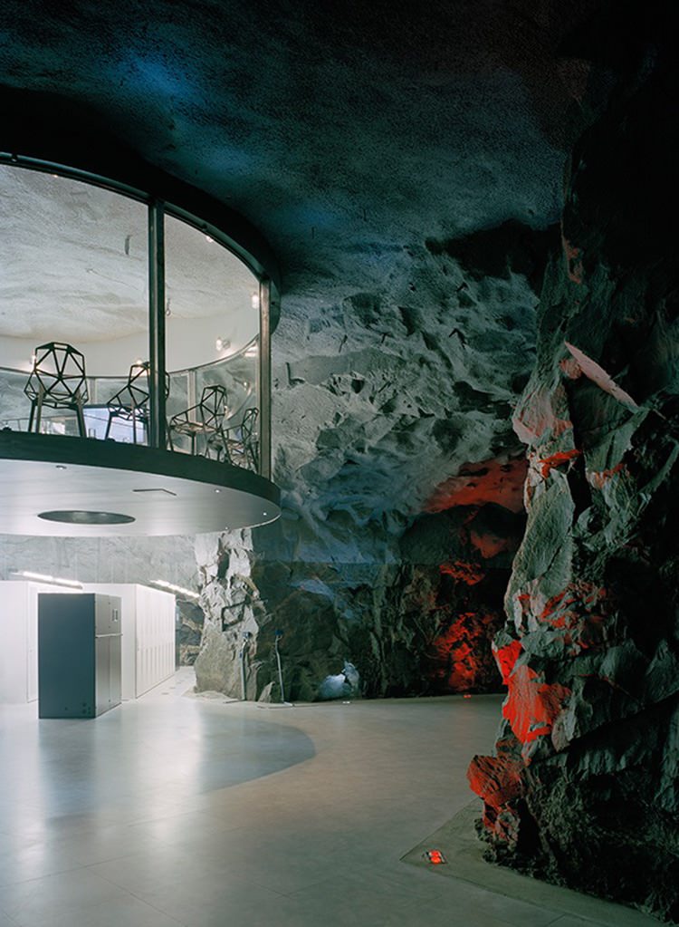 Cueva-Wikileaks-Servidores-Pionen-White-Mountiain-Albert-France-Lanord-Architects-(12)