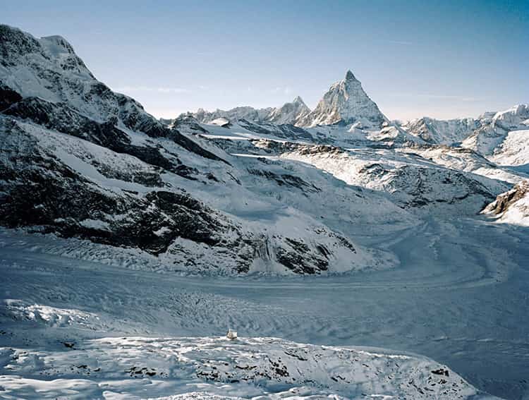 El refugio del Monte Rosa, situado en las cordilleras cernanas al Matterhorn, apenas se ve en la imagen.