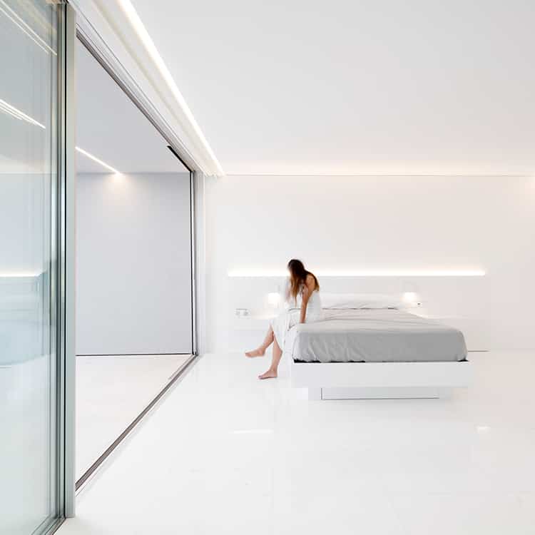 fran-silvestre-arquitectos_-house-between-the-pine-forest_-32