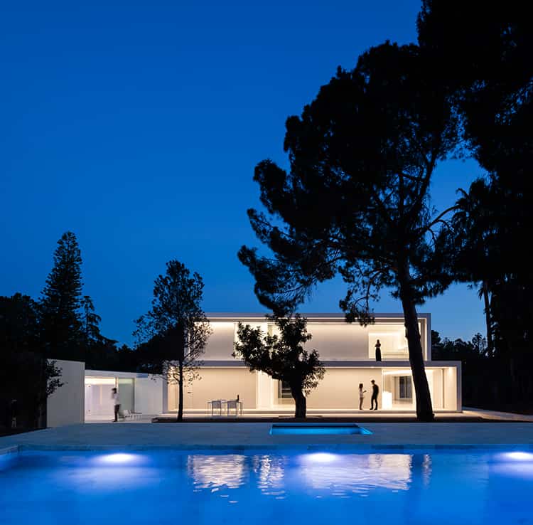 fran-silvestre-arquitectos_-house-between-the-pine-forest_-53