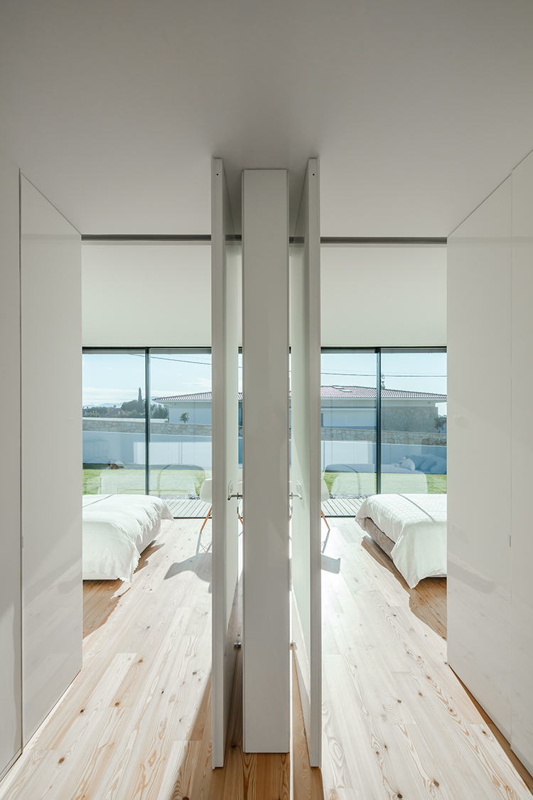 Galegos-House—Raulino-Silva-Architect-(25)
