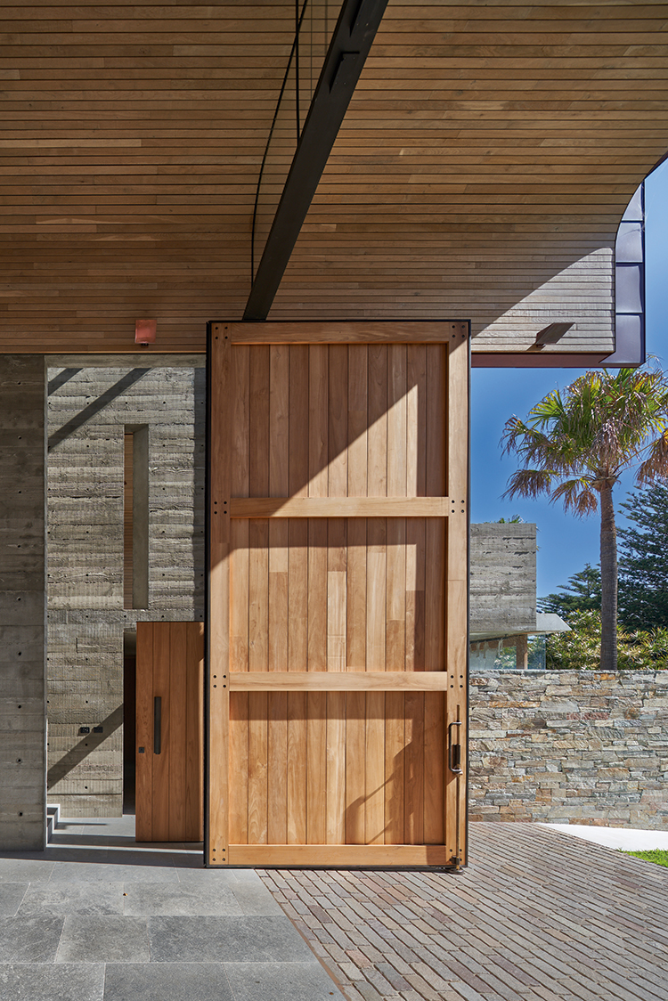 backdune peter stutchbury (1)