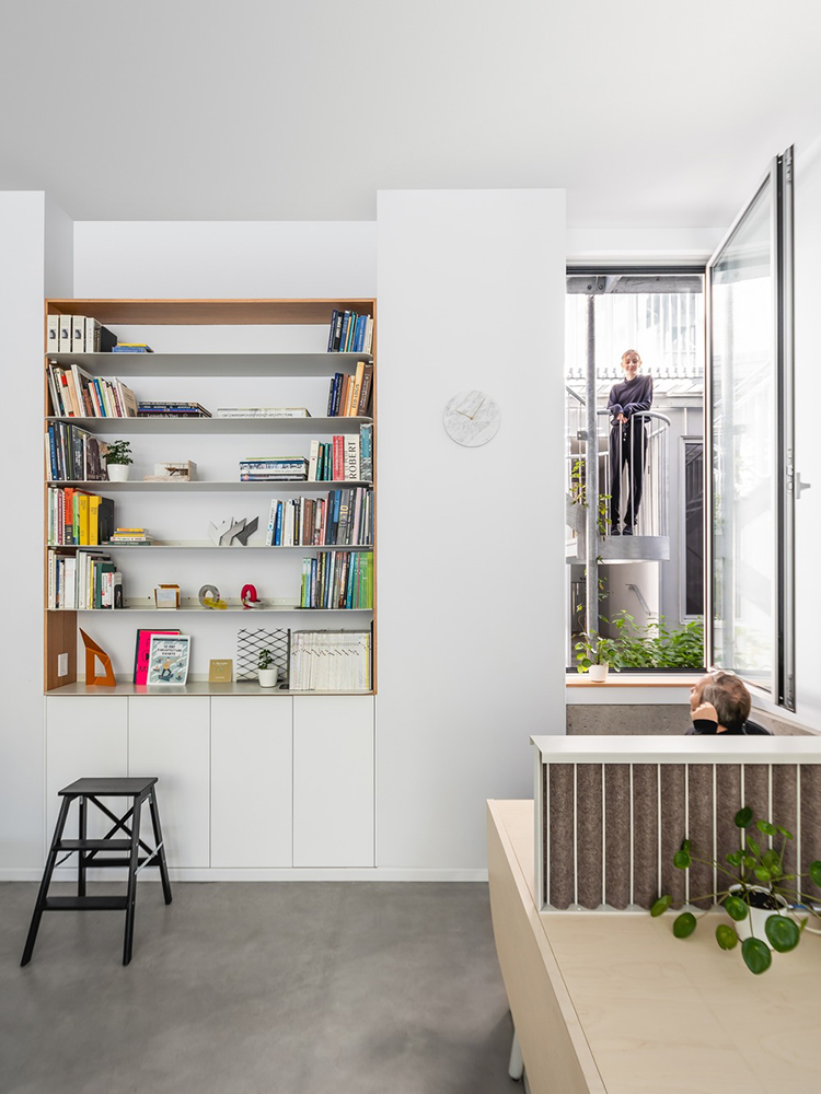 Off Plaza L. McComber – living architecture (16)