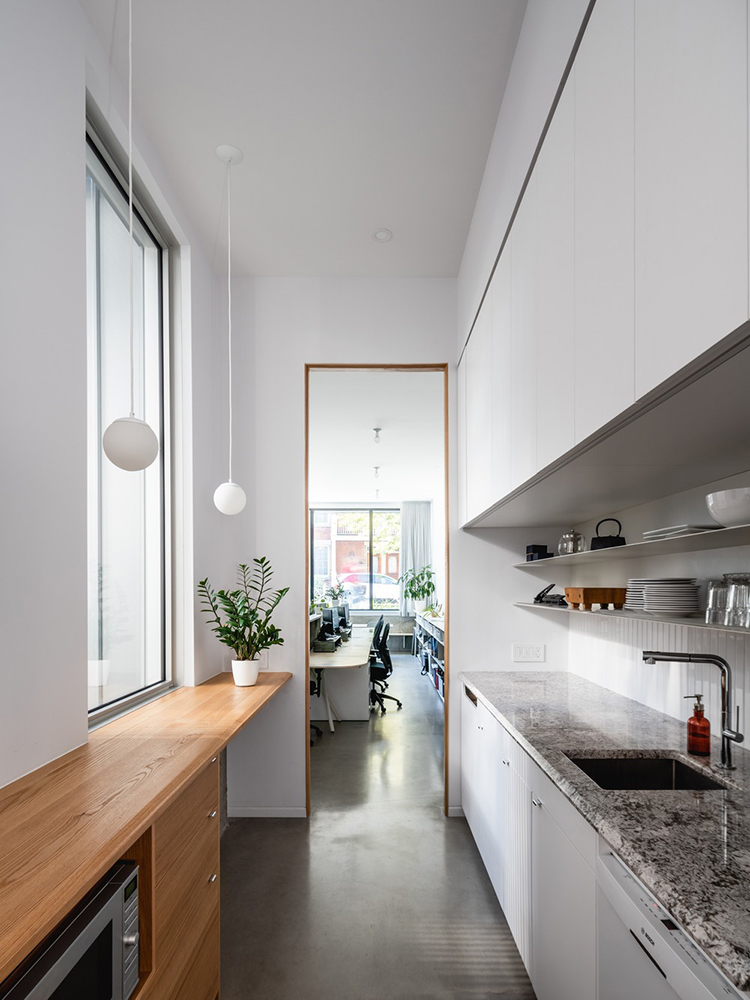 Off Plaza L. McComber – living architecture (20)
