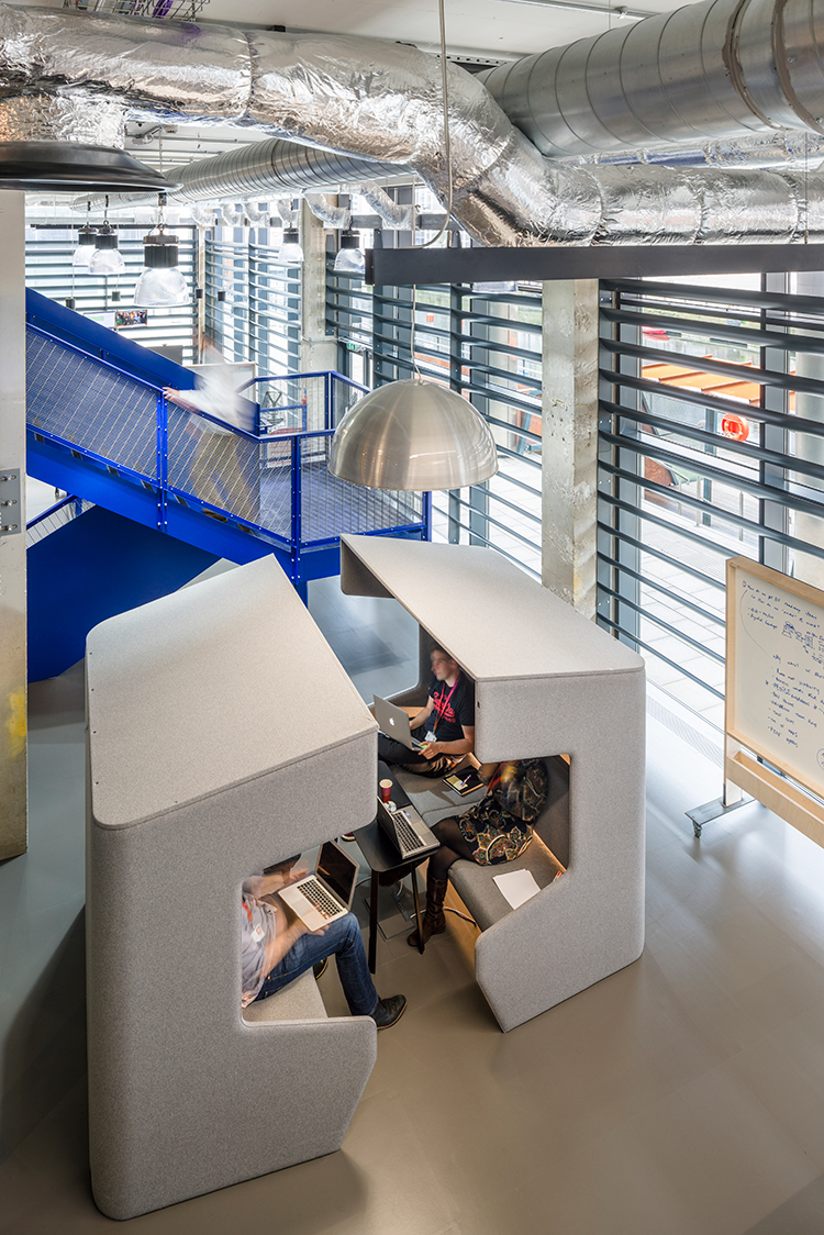 CoWork Lounge Inform Contract (12)