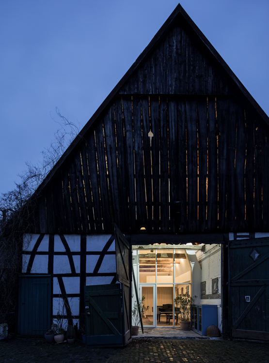 Dortmannhof-in-Essen-by-Architect-Sigurd-Larsen_Photos-Christian-Flatscher_External-extension-historic-architecture_exterior-3