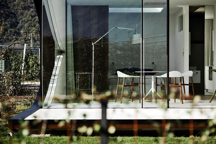 The-Mirror-Houses–Peter-Pichler-Architecture-(10)