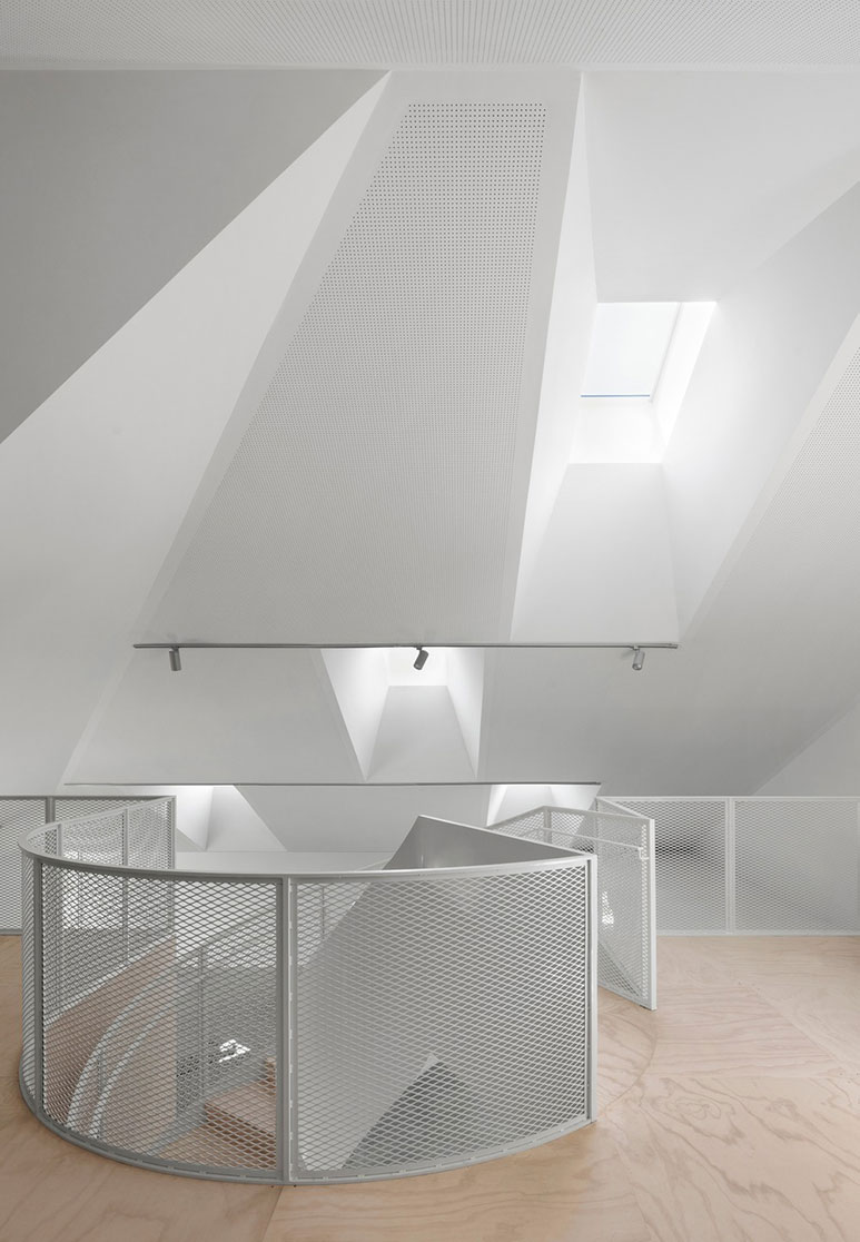 Centre Est-Nord-Est Bourgeois – Lechasseur architectes (11)