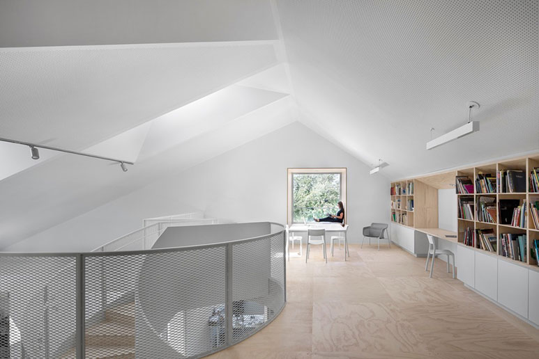 Centre Est-Nord-Est Bourgeois – Lechasseur architectes (6)