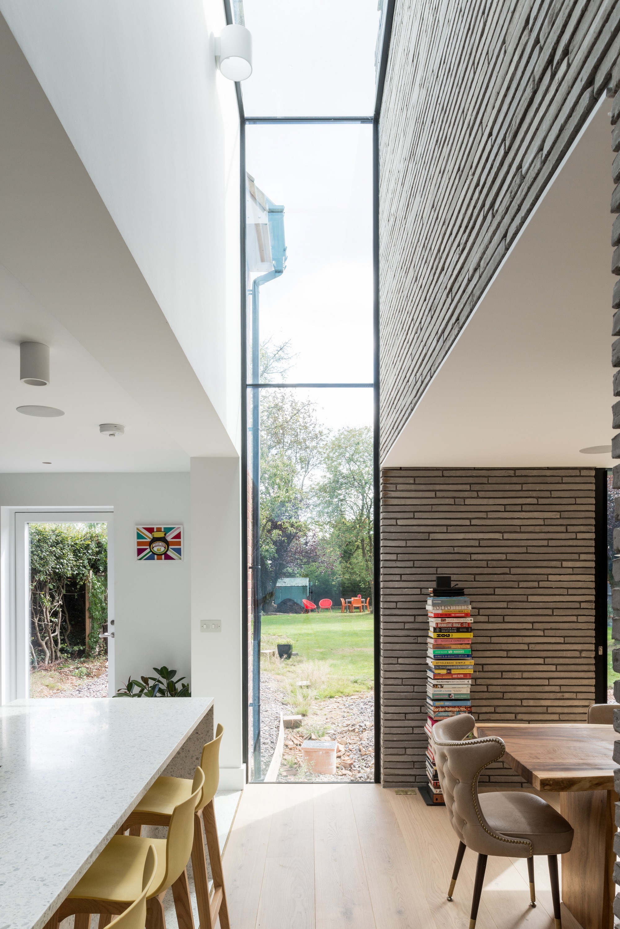Long Brick House – Bradley Van Der Straeten (8)