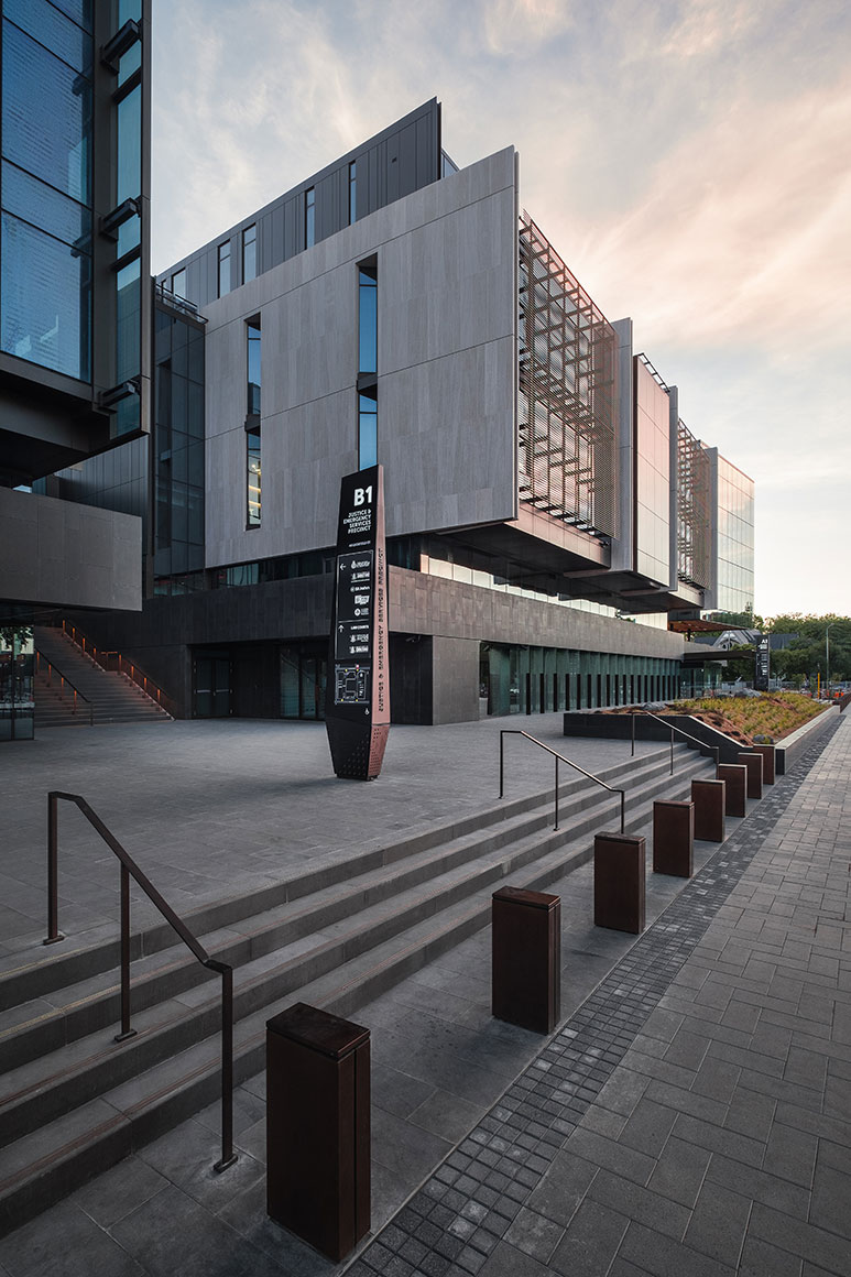 Recinto de Servicios de Emergencia y Justicia de Christchurch Cox Architecture (11)