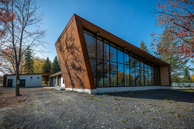 Corten-pavilion–Les-Architectes-Labonté-Marcil-(17)