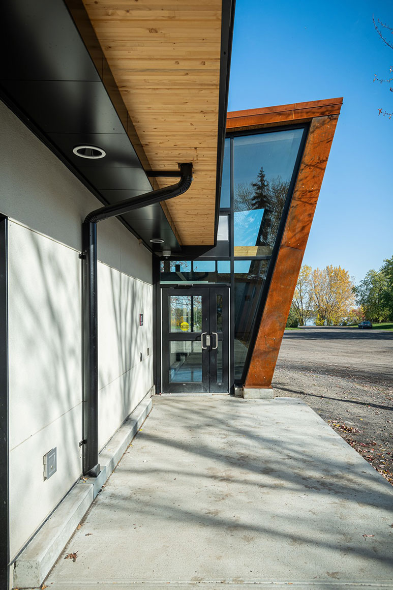 Corten-pavilion–Les-Architectes-Labonté-Marcil-(19)