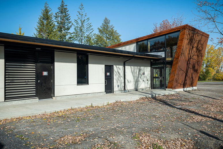 Corten-pavilion–Les-Architectes-Labonté-Marcil-(3)