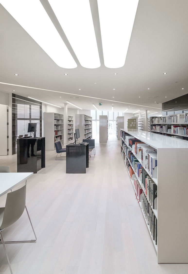 Biblioteca pública de Drummondville Chevalier Morales + DMA architects (14)