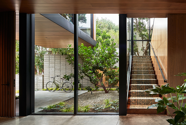 Airy Venice Beach Home Montalba Architects (12)