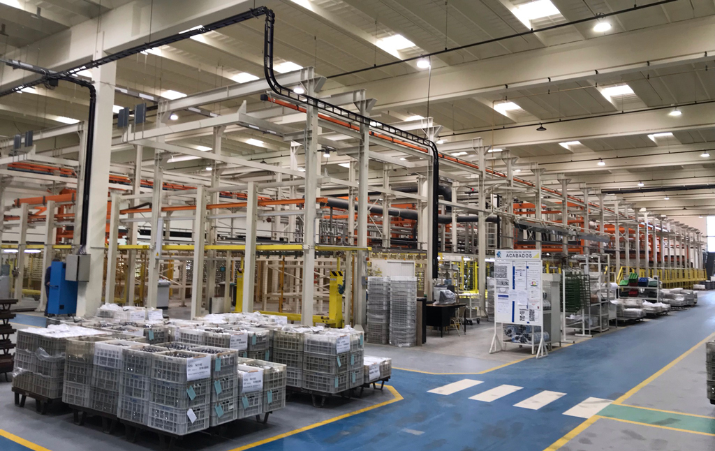 Interior-nueva-nave-industrial-FV-con-certificación-Edge-destacada