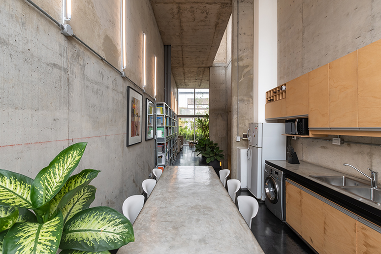 TRIPTICO Arq. Mariela Marchisio – Arq. Cristián Nanzer – Arq. Germán Margherit (16)